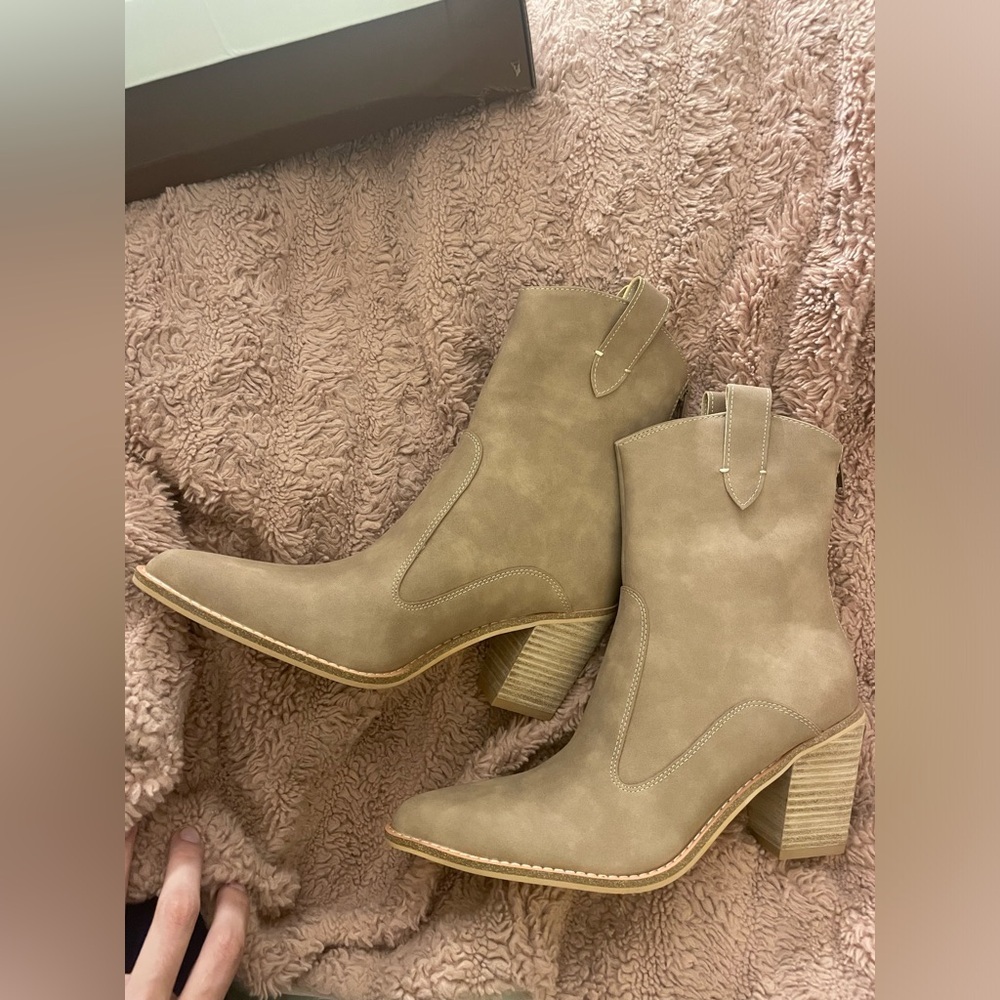 NWT Altar’d State Tara Ankle Western Heeled Booties - Picture 5 of 12